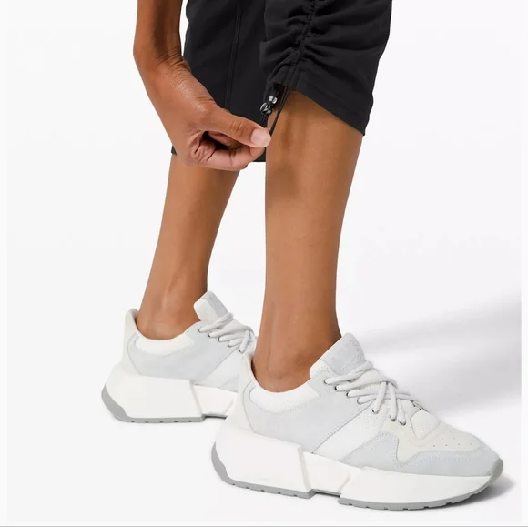 Lululemon Dance Studio Mid Rise Crop - Picture 6 of 7